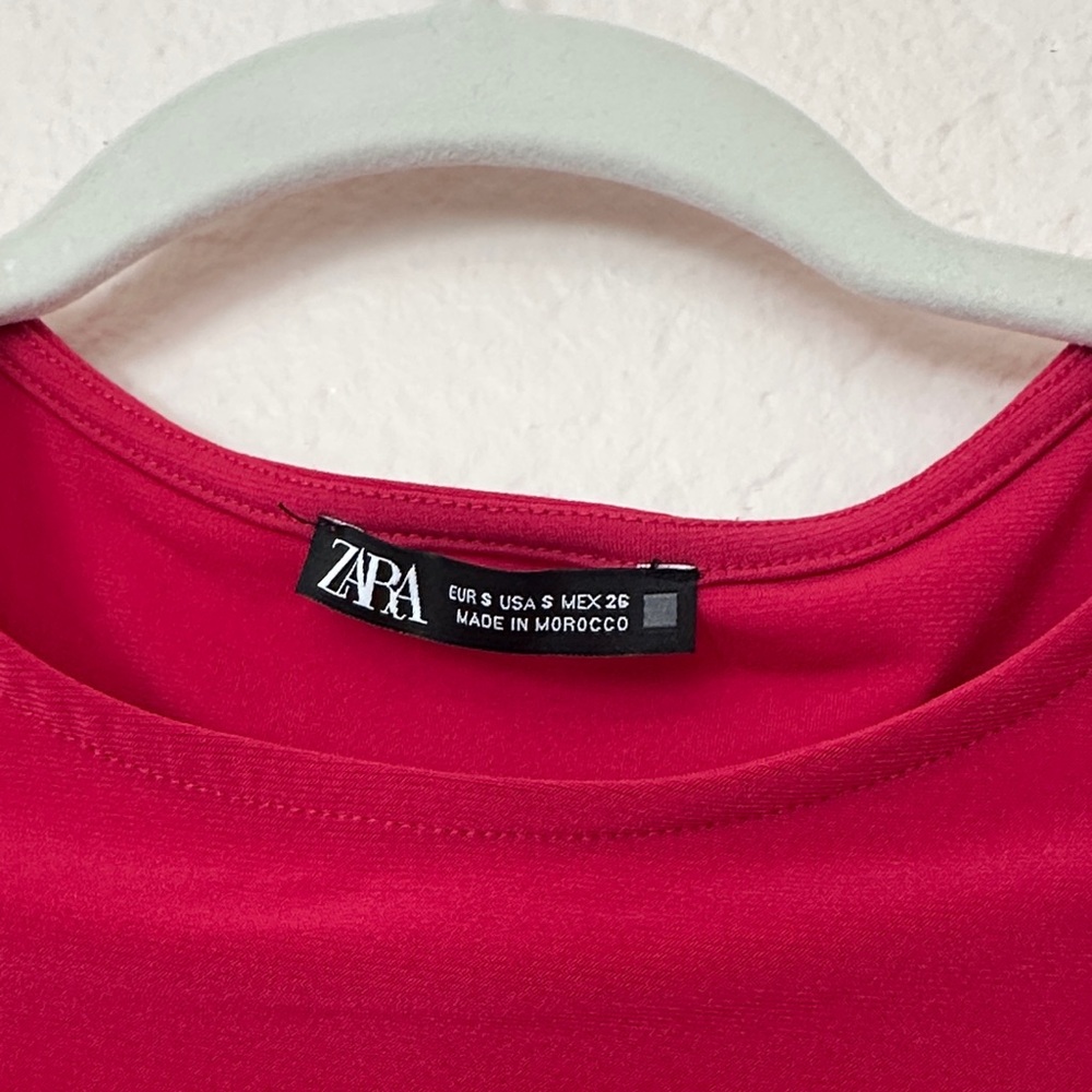 Elegant Magenta Long Sleeve Top - Picture 3 of 4
